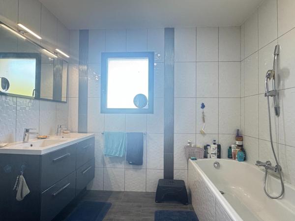 Maison 175 m² au calme, avec piscine, vue Vercors.