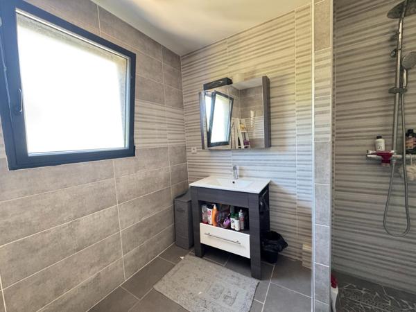 Maison 175 m² au calme, avec piscine, vue Vercors.