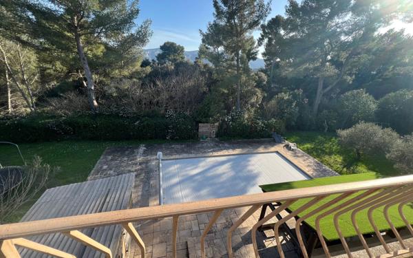 Maison à vendre    3 pièces • 70 m2 Marseille 12