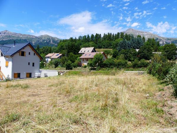 Terrain viabilisé avec une vue exceptionnelle!