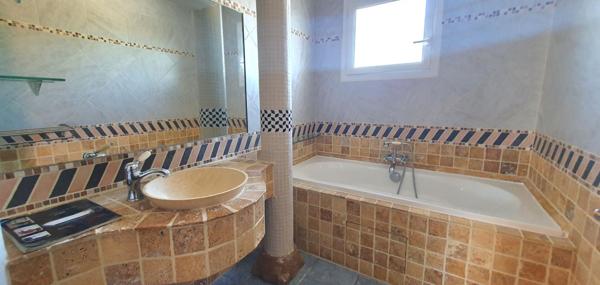 Exclusivité LA CAVAYERE ! Grande villa 4 chambres sur un terrain de 3010m²