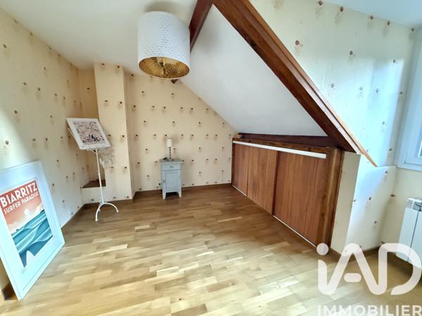 Maison à vendre 7 pièces 182 m² Le Coudray-Montceaux