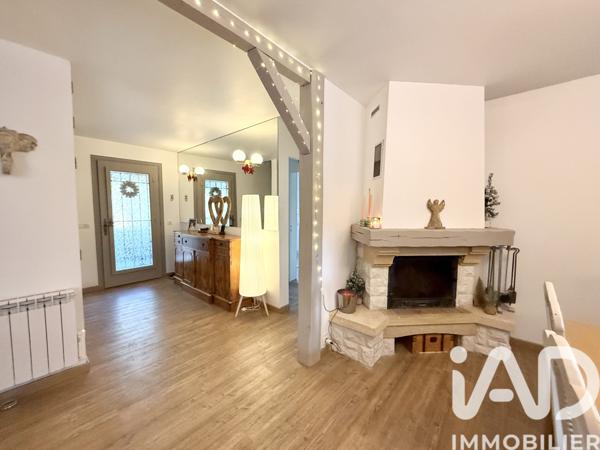 Maison à vendre 7 pièces 182 m² Le Coudray-Montceaux