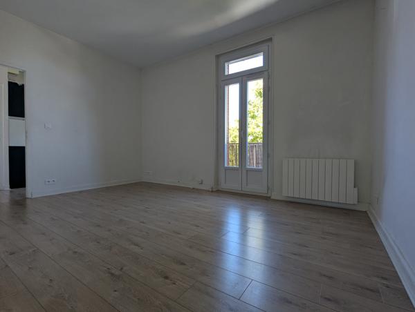 T2 avec balcon et Clim - 40m2 - Clermont-Province T2 avec balcon et Clim – 40m2