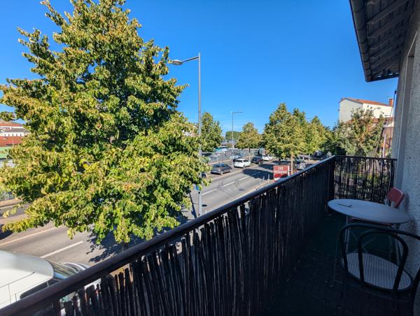 T2 avec balcon et Clim - 40m2 - Clermont-Province T2 avec balcon et Clim – 40m2