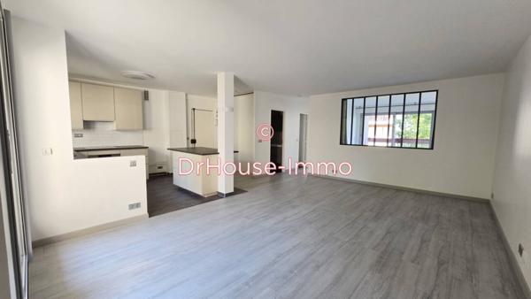Appartement à louer 3 pièces de 73 m²