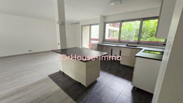 Appartement à louer 3 pièces de 73 m²