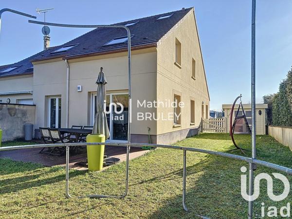 Maison traditionnelle 8 pièces de 131 m² à Dourdan (91410)