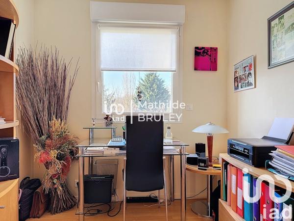 Maison traditionnelle 8 pièces de 131 m² à Dourdan (91410)