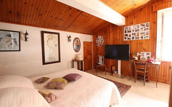 Maison à vendre    7 pièces •  Royan