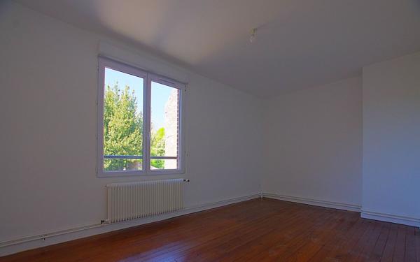 Maison à vendre    4 pièces •  Roye