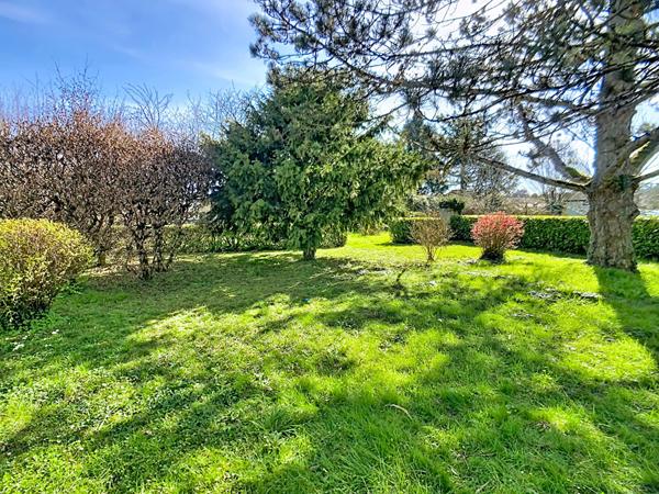 À vendre Élégante maison d'architecte 5 chambres et garage à Nérac 183.57m2