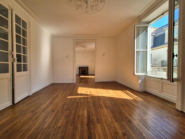 NANTES centre – bel appartement 5 pièces de 143 m²