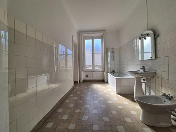 NANTES centre – bel appartement 5 pièces de 143 m²