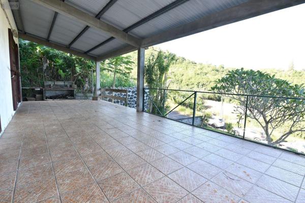 Maison à restaurer à vendre à Entre-Deux à la Réunion (97414), ref : 97405-970747