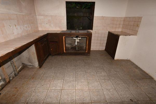Maison à restaurer à vendre à Entre-Deux à la Réunion (97414), ref : 97405-970747