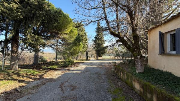 ANCIEN VILLAGE VACANCES DE PLUS DE 3000 m2 SUR PLUS DE 20 HECTARES A NIOZELLES
