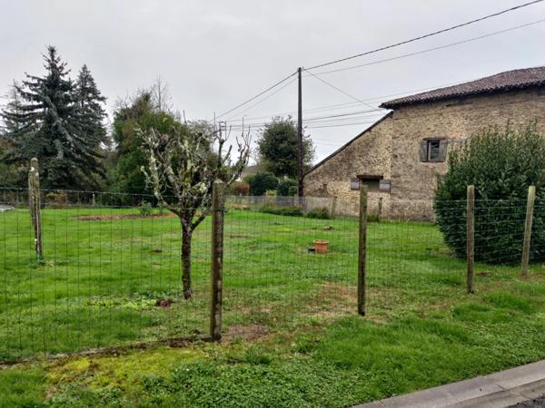 Maison à vendre 4 pièces SAINT PRIEST SOUS AIXE (87)