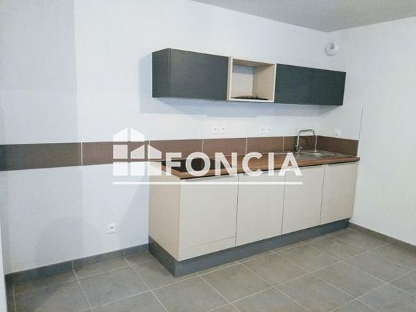 Location Appartement 3 pièces 64 m² - 51 BOULEVARD CAMILLE BLANC Sete 34200