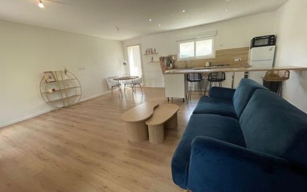 Maison à louer    3 pièces • 78 m2 Le Passage