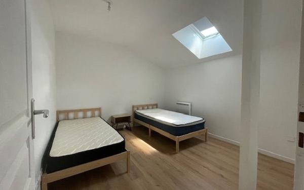 Maison à louer    3 pièces • 78 m2 Le Passage