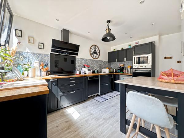 Maison Neuville Sur Oise 6 pièce(s) 134 m2