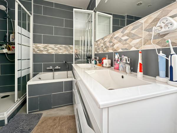 Maison Neuville Sur Oise 6 pièce(s) 134 m2