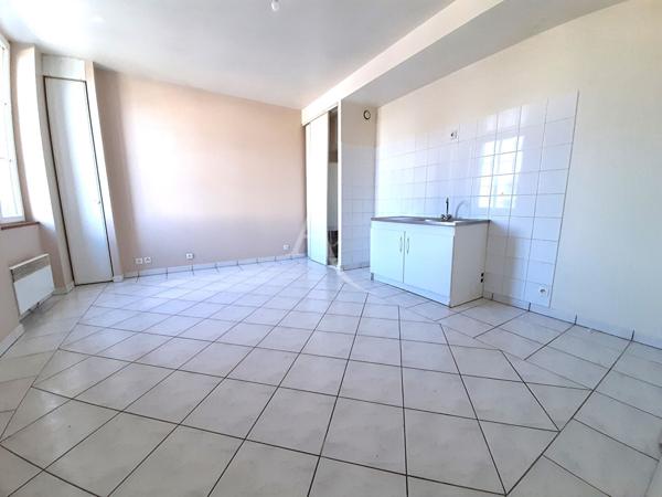 Appartement Sainte Genevieve Des Bois 2 pièce(s) 30 m2