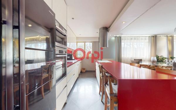 Appartement à vendre    6 pièces • 113,84 m2 Le Raincy