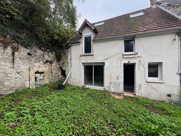 20682 - Maison en pierres à rénover