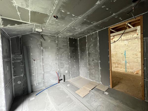 20682 - Maison en pierres à rénover