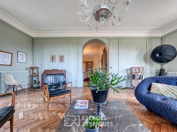 Propriété de caractère du XVIII avec sa maison de gardien