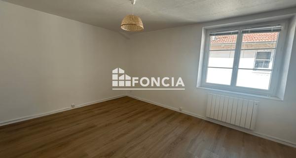 Location Studio meublé 19.53 m² - Vienne 38200