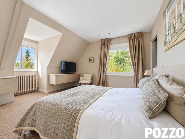 A Vendre - MAISON RARE À LA VENTE - UNE VUE EXCEPTIONNELLE SUR LE MONT-SAINT-MICHEL AVRANCHES