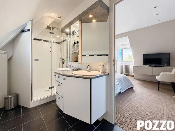 A Vendre - MAISON RARE À LA VENTE - UNE VUE EXCEPTIONNELLE SUR LE MONT-SAINT-MICHEL AVRANCHES