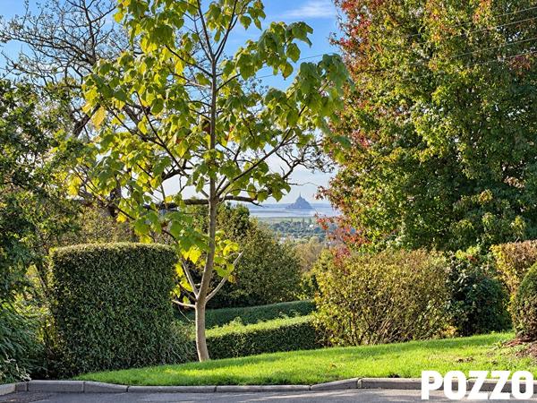 A Vendre - MAISON RARE À LA VENTE - UNE VUE EXCEPTIONNELLE SUR LE MONT-SAINT-MICHEL AVRANCHES
