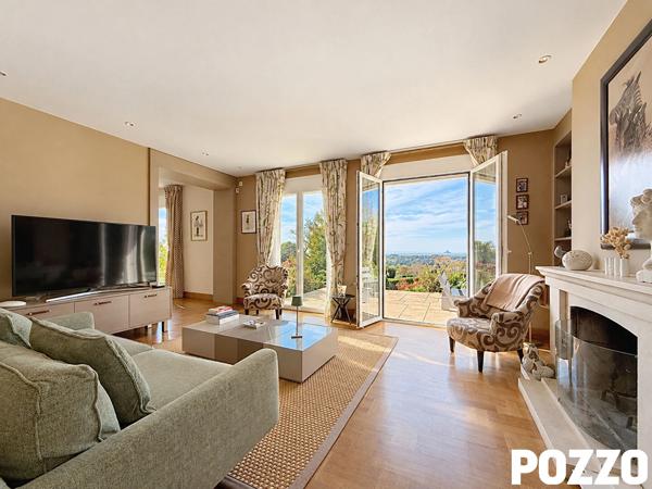 A Vendre - MAISON RARE À LA VENTE - UNE VUE EXCEPTIONNELLE SUR LE MONT-SAINT-MICHEL AVRANCHES