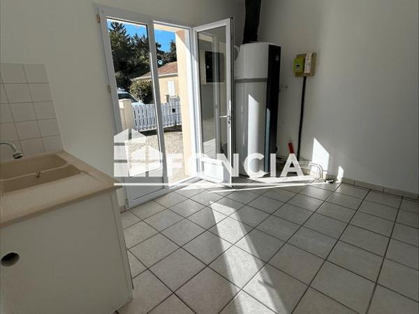 Location Maison 4 pièces 124.7 m² - 27 RUE DU PONT AUX LOUPS Chize 79170