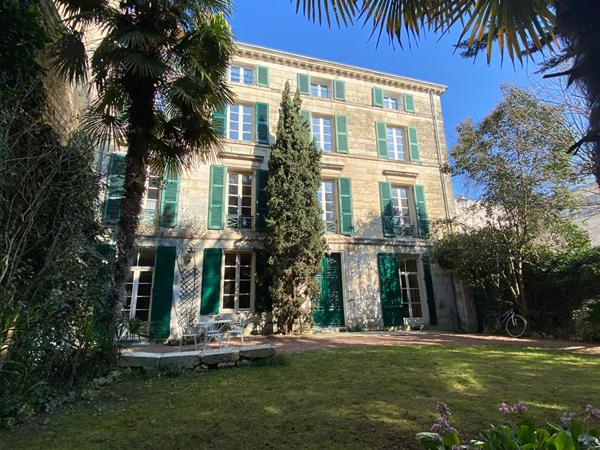 Maison Niort 10 pièces 275 m2