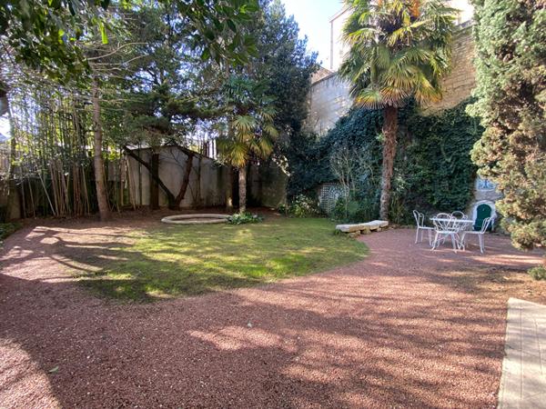 Maison Niort 10 pièces 275 m2