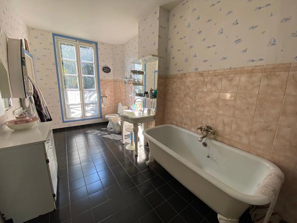 Maison Niort 10 pièces 275 m2