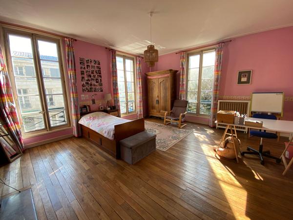 Maison Niort 10 pièces 275 m2