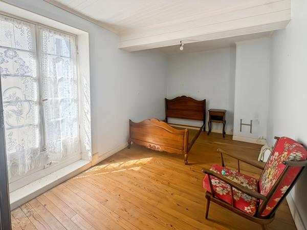 Maison à vendre 6 pièces GONDRIN (32)