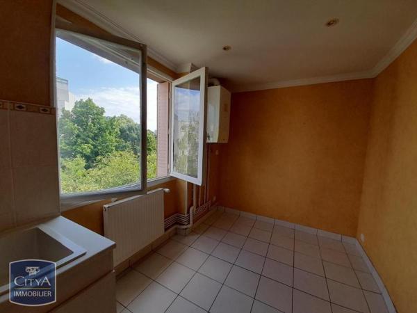Appartement à louer 3 pièces 81.76m²