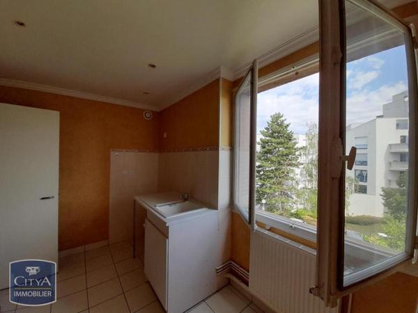Appartement à louer 3 pièces 81.76m²