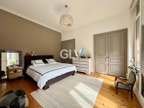 Élégante maison familiale de 335 m², Adresse prisée République , Lille