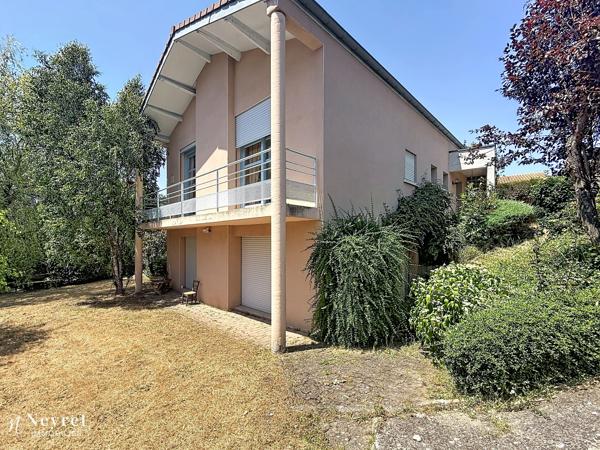 l'ETRAT Maison de 164m2 implantée sur 730m2 de terrain