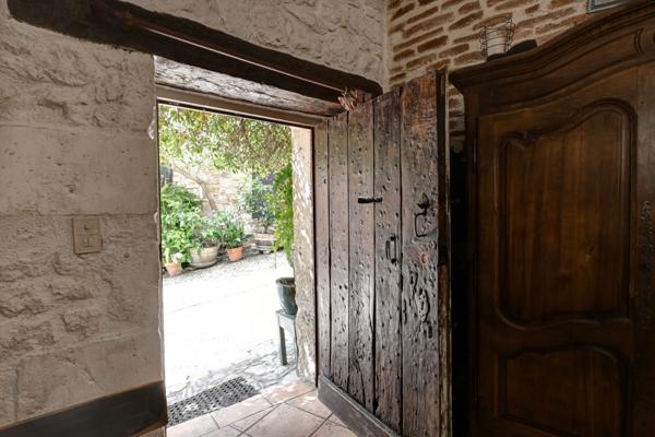 Penne-d'Agenais (47140) Maison médiévale du XIIIème siècle avec piscine