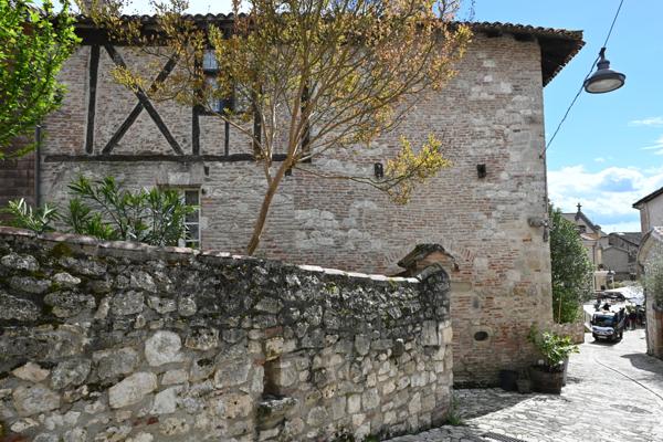 Penne-d'Agenais (47140) Maison médiévale du XIIIème siècle avec piscine