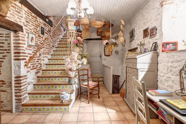 Penne-d'Agenais (47140) Maison médiévale du XIIIème siècle avec piscine